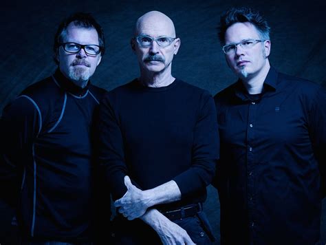 matelotto|Bio — Pat Mastelotto.